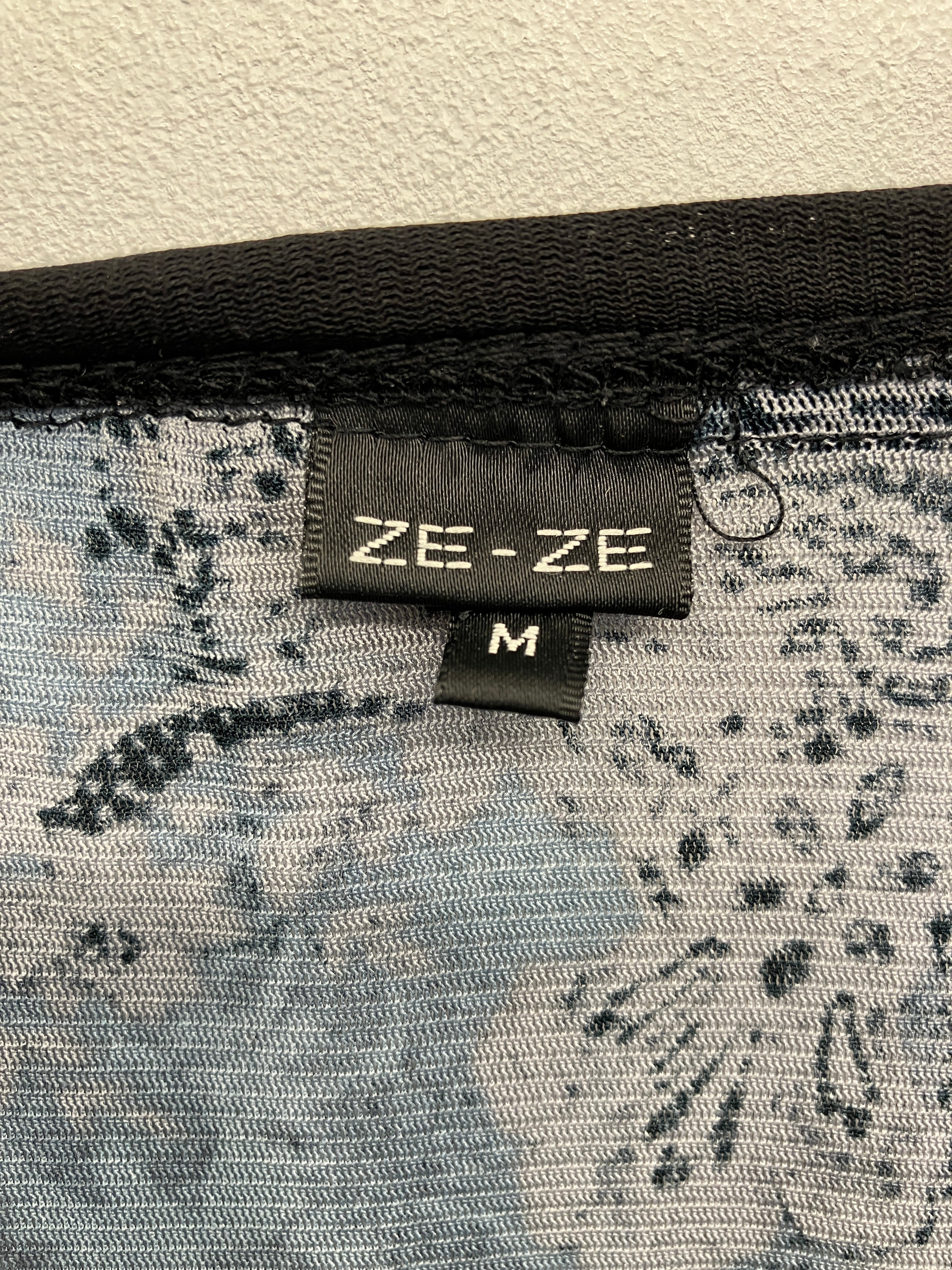 Ze-Ze Top